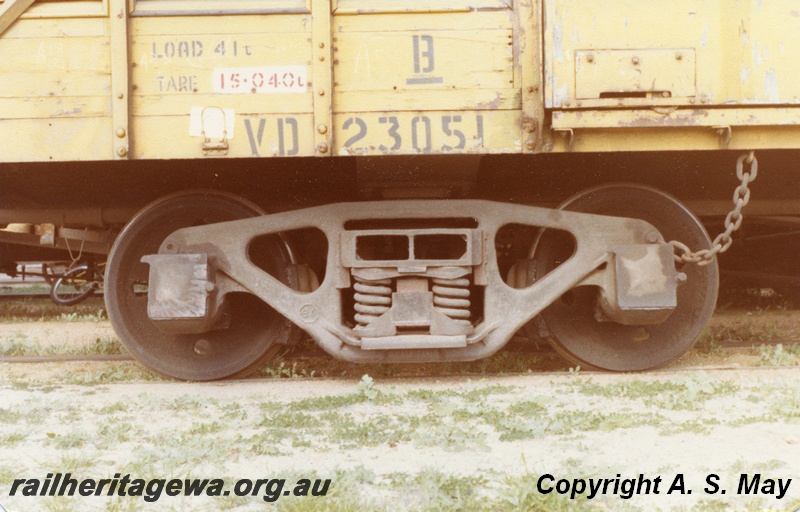 P01815
VD class 23051 bogie van, detail of ride control bogie 5'6