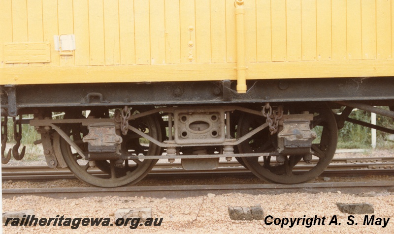 P01825
VW class 3444 workmen's van, formerly V class bogie goods van, 4'6