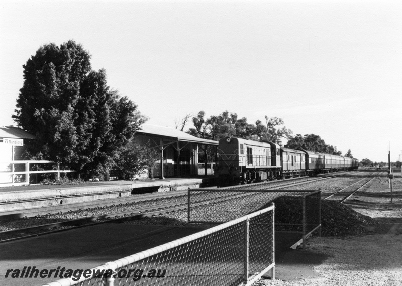 P01863
C class 1701 hauling the 