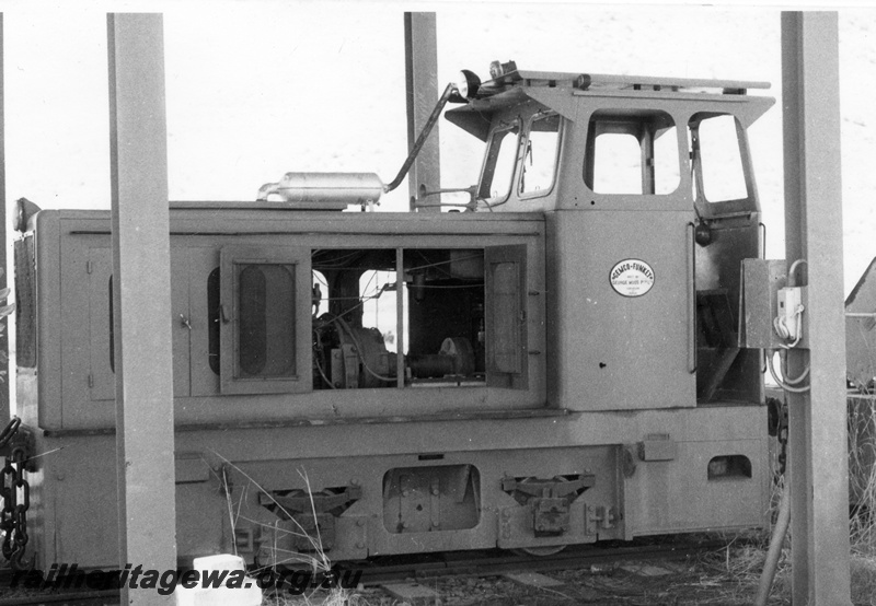 P01901
PWD loco PW27, Wyndham, side view
