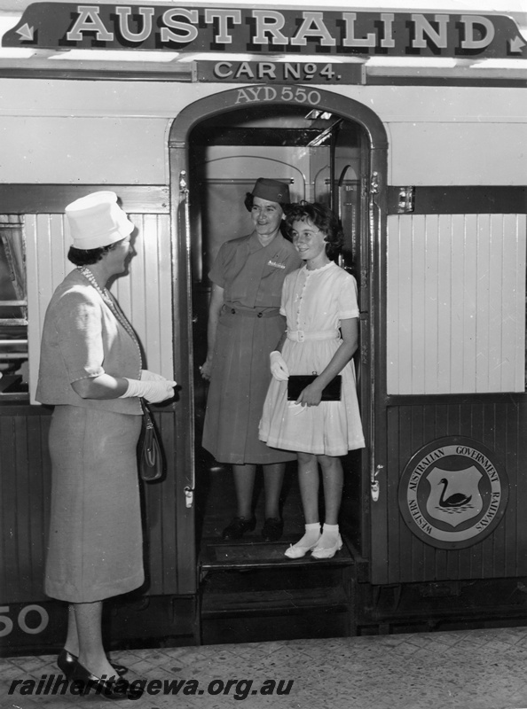 P01934
AYD class 550 Australind Buffet Car (carriage), hostess at the door assisting passengers
