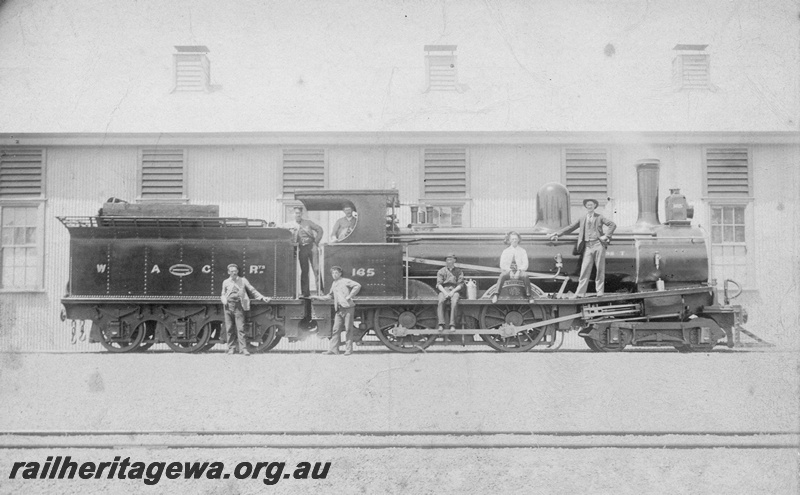 P01936
T class 165, loco shed, Katanning, GSR line, side view
