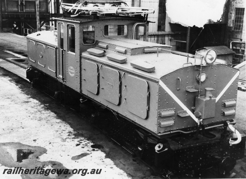 P01958
SEC electric loco No.1, elevated side and front view
