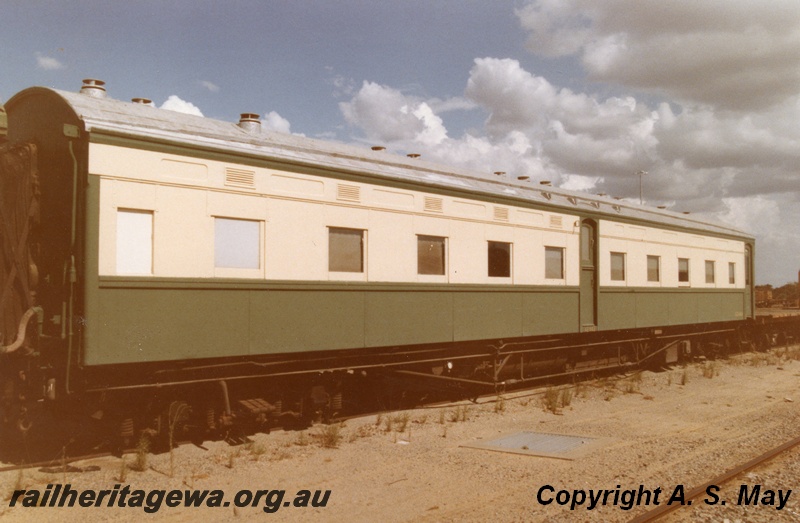 P01994
AZ class 443, Forrestfield Yard, end and side view
