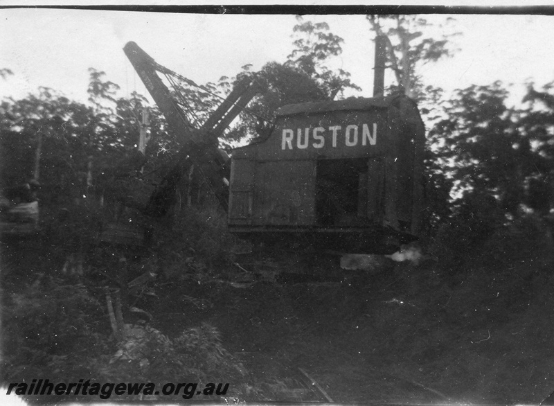 P02004
2 of 14. Steam shovel, Ruston, side view, on the construction of the Denmark-Nornalup railway, D line.
