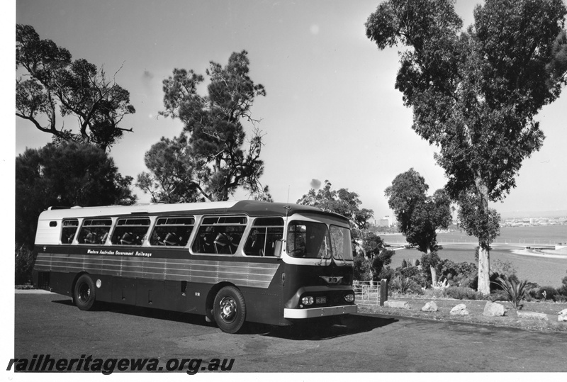 P02042
Railway Road Service Hino Bus No.H91 Kings Park, side and front view, Narrows Bridge in the background
