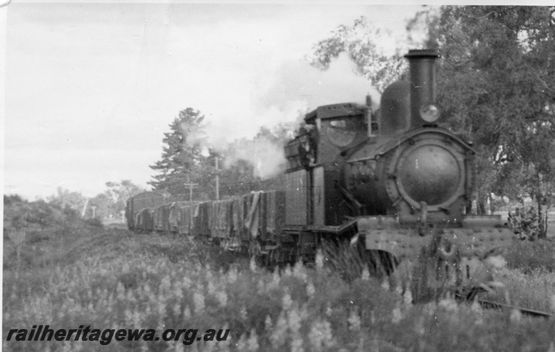 P02044
G class 117, goods train, location Unknown
