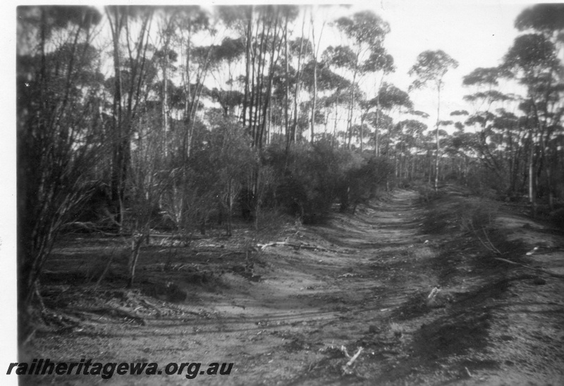 P02157
1 of 3 images of the construction of the water catchment at Kondinin, NKM line, main drain from the north.
