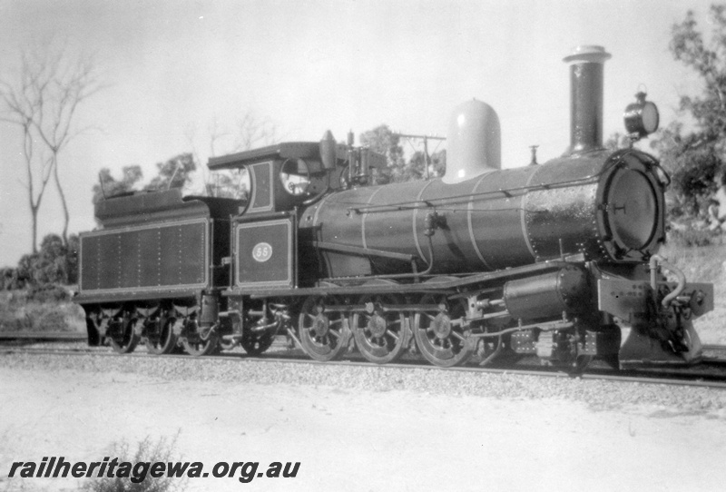 P02187
G class 55, painted and lined ready for display at Rockingham, side and front view..
