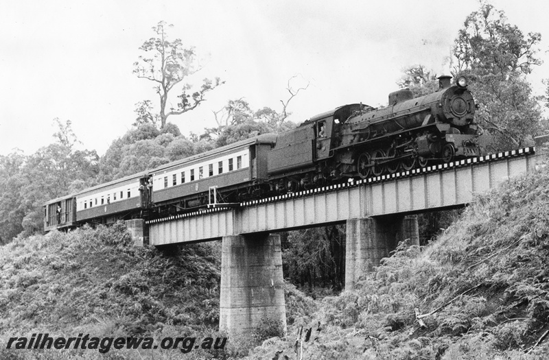 P02204
3 of 3 views of W class 916 on WA Division's Outing Committee Special (ARHS tour train), between Collis and Brunswick Junction, BN line crossing a steel girder bridge
