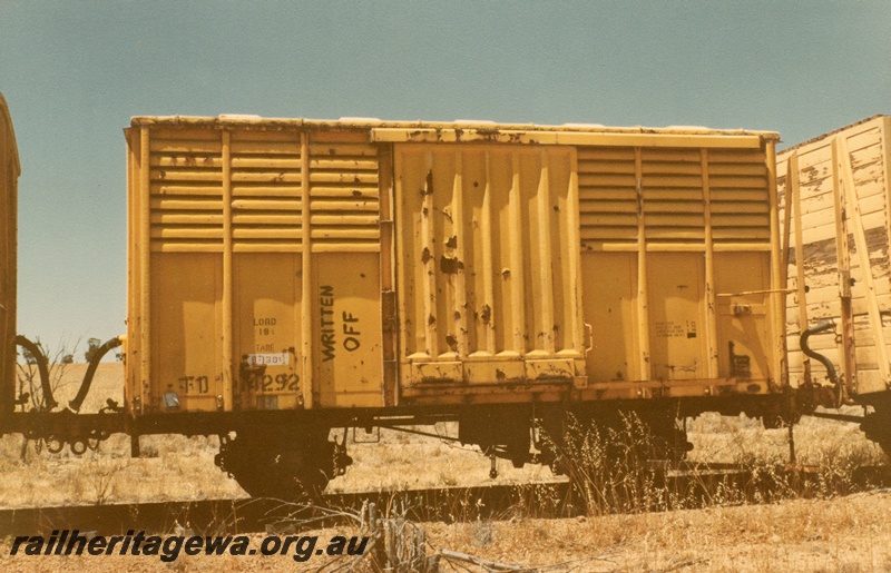 P02209
FD class 14292, the only all steel FD, stowed at Pantapin, YB line, side view. c1985
