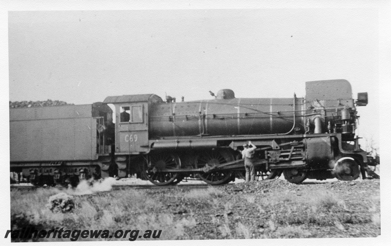 P02219
Commonwealth Railways (CR) C class 69, side view
