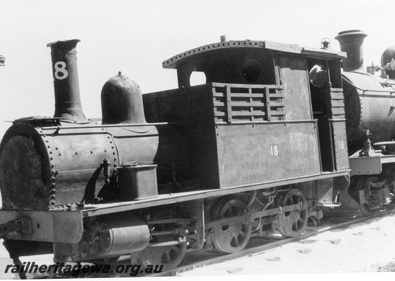 P02264
H class 18, Rail Transport Museum, newly arrived at the museum, front and side view
