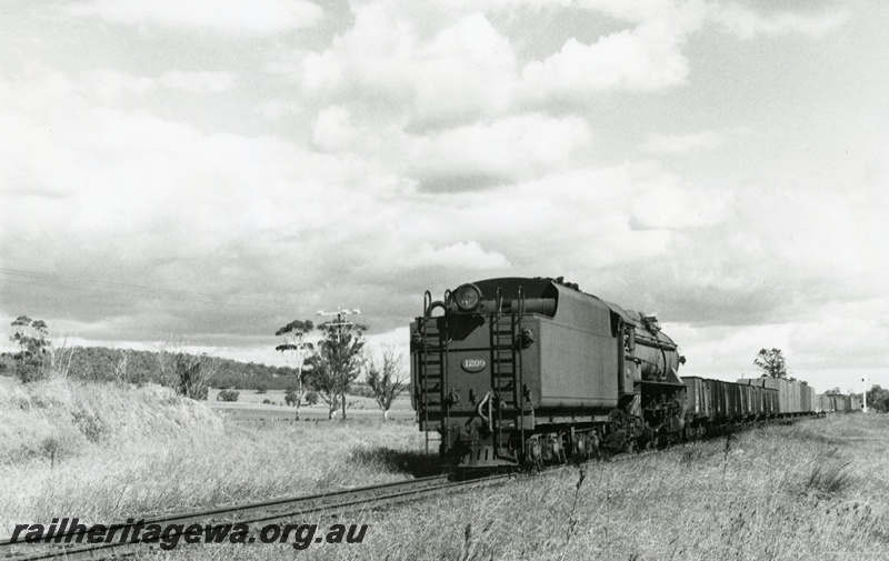 P02296
V class 1209, tender first, cowcatcher on the tender, empty stock working near Brunswick junction, SWR line

