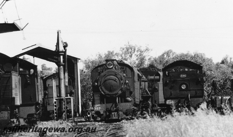 P02311
PMR class 727, DD class 596, water column, engine shed, Midland loco depot, front on view of the locos
