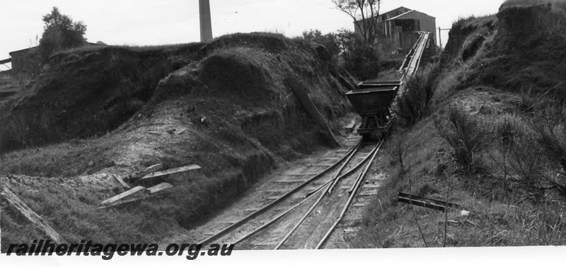 P02315
Empty skips being lowered downNo.2 Incline, Maylands Brickworks tramway, view up the incline
