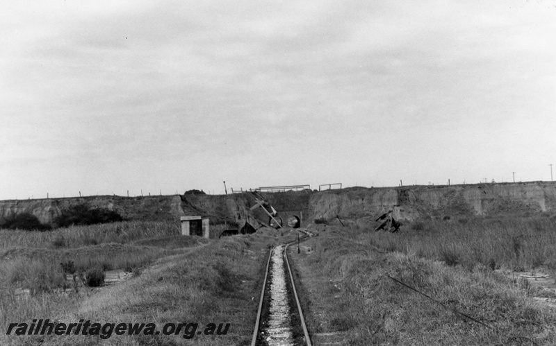 P02316
Track on the Maylands Brickworks Tramway, view looking along the mainline towards the Johnson road Tunnels in the background
