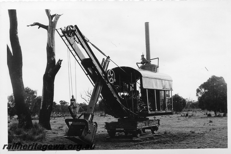 P02354
Steam excavator, Whiteman Park, front and side view, on display
