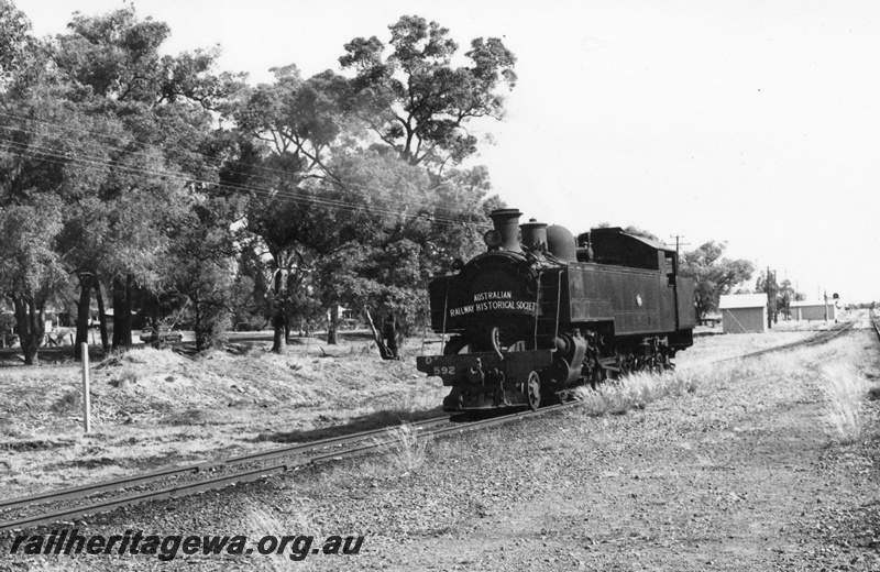 P02391
DD class 592, Armadale, SWR line, front and side view, light engine, on ARHS tour train
