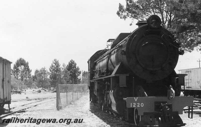 P02397
V class 1220, Rail Transport Museum. Side and front view.
