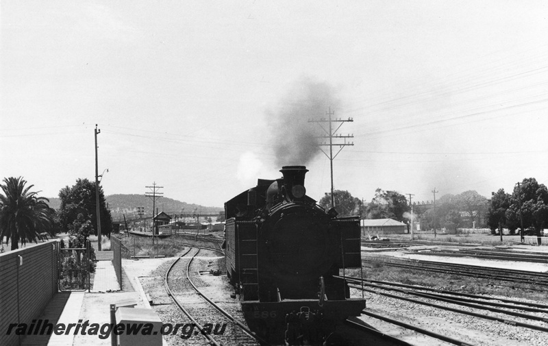 P02412
DM class 586 steam locomotive, front view, Signal Box A in the background, Midland, ER line.
