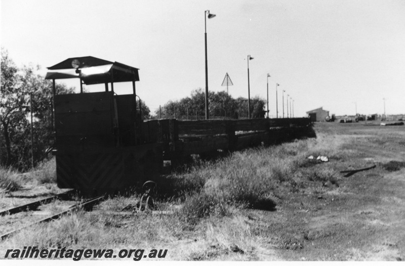 P02419
PWD 0-4-0 diesel loco, rear view, Derby, shunting jetty wagons.
