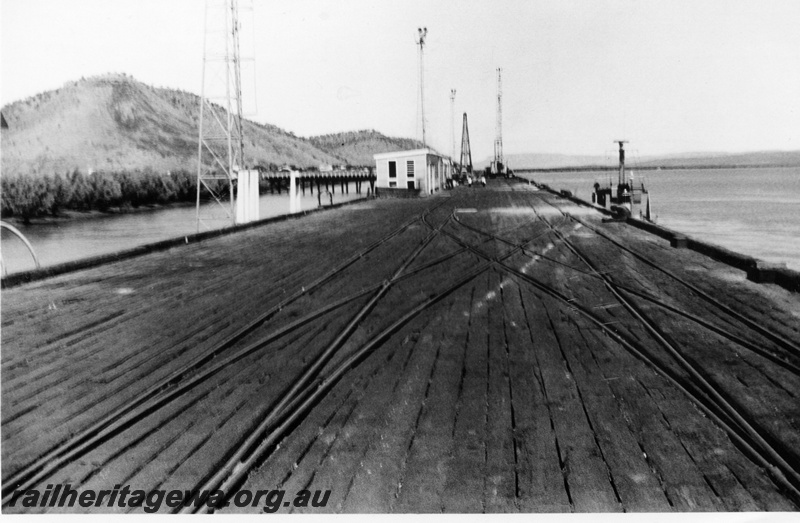 P02420
Jetty with scissors crossing, Wyndham, view looking along the jetty.
