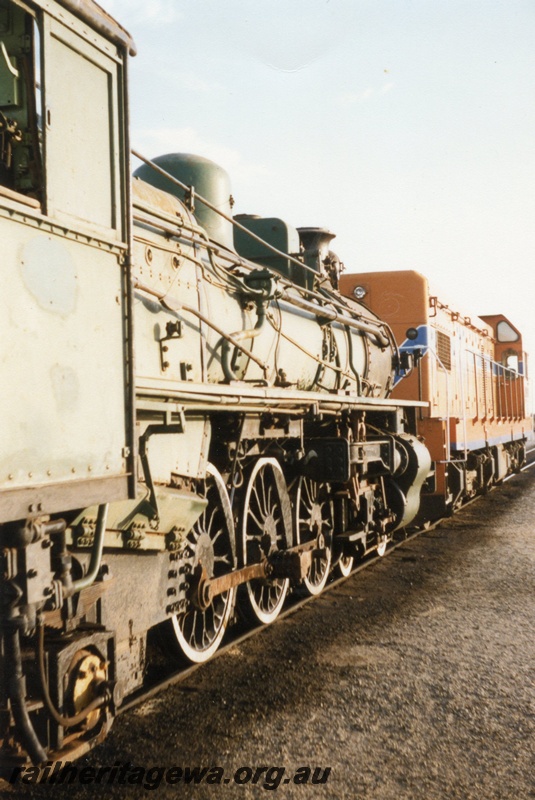 P02424
1 of 2. A class 1503 diesel locomotive hauling PM class 706 steam locomotive into Forrestfield.
