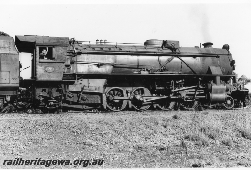 P02441
3 of 7 views V class 1221, SWR line, on ARHS tour train, side view of the loco
