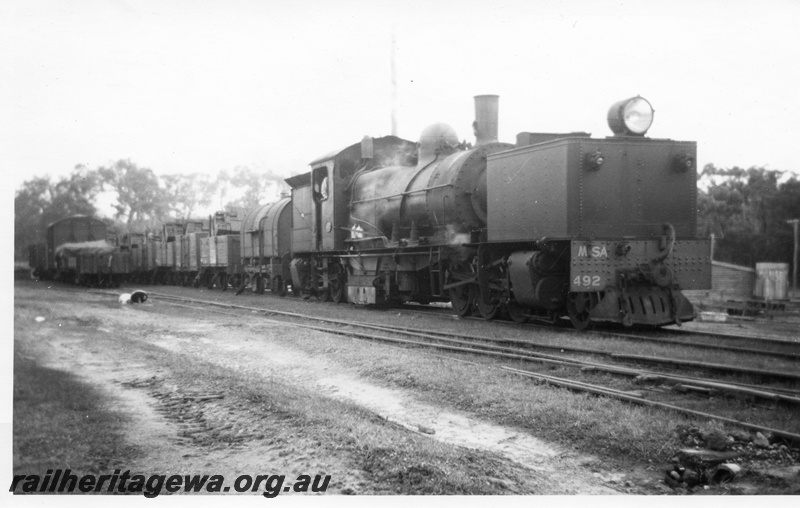 P02483
MSA class 492, Jarrahwood, WN line, goods train, same as P0677
