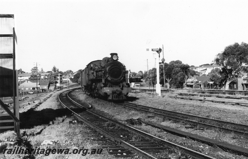 P02537
PMR class 724 steam locomotive on goods train arriving at Claremont, signal, front view, ER line, circa late 1960s.
