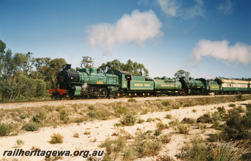 P02573
PM class 706 steam locomotive double heading with W class steam locomotive on Hotham Valley Railway run to Gingin, front and side view.
