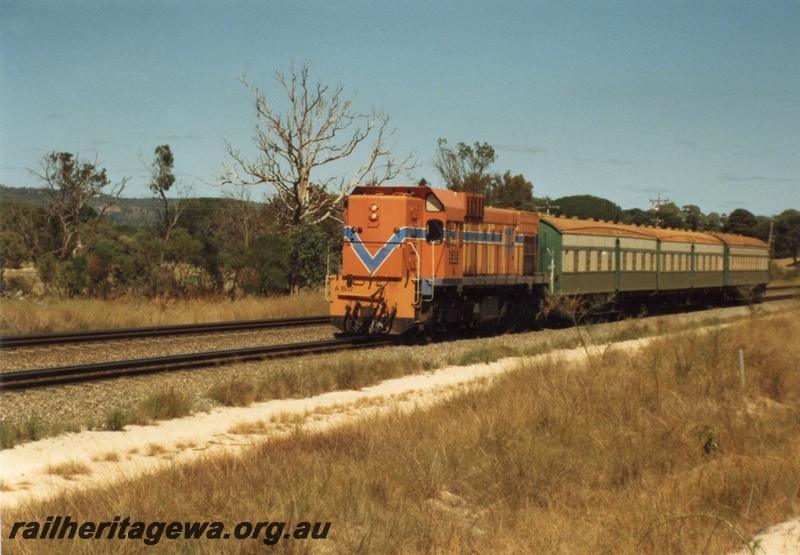 P02582
A class 1512 transferring 