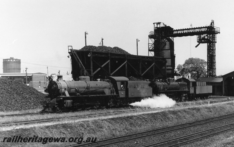 P02627
W class, PM class, coaling stages, East Perth Loco Depot, the gasometer in the background
