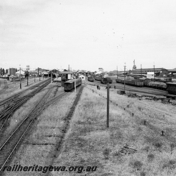 P02711
Fremantle station, looking west from Perth end, signal box, passenger platform, 