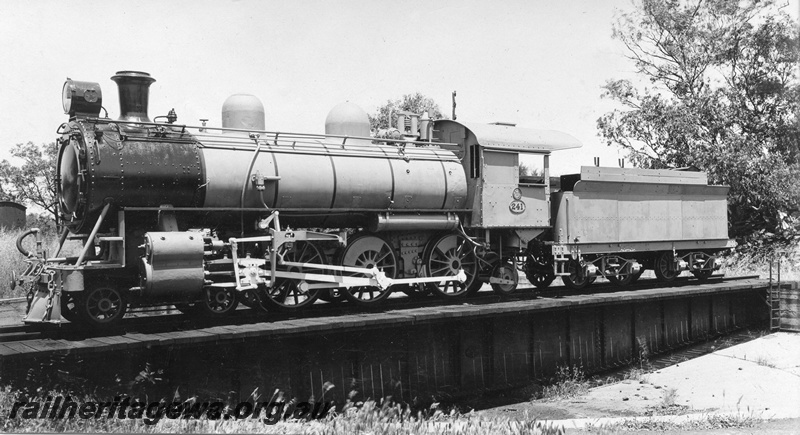 P02748
L class 241 steam locomotive which was later re-numbered 476, side view on a turntable, builders photo.
