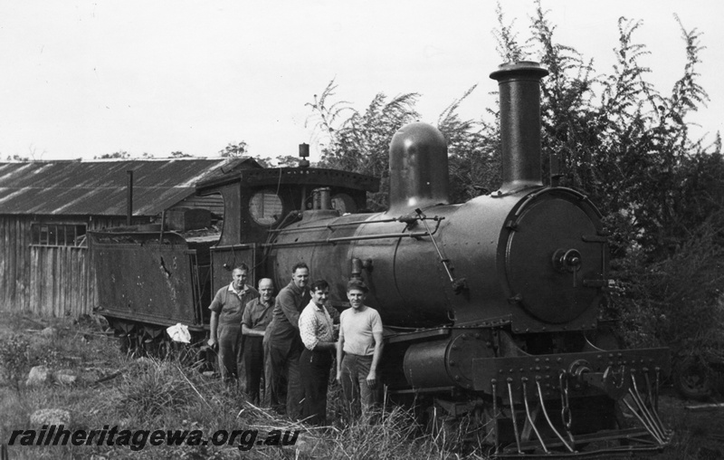 P02784
Adelaide Timber Co. loco Y 71, East Witchcliffe, side and front view, standing in front of the loco are (left to right) E. Woodland, C. D. Shepherdson. Mill manager L. Williams, I. Carne and M. Zeplin
