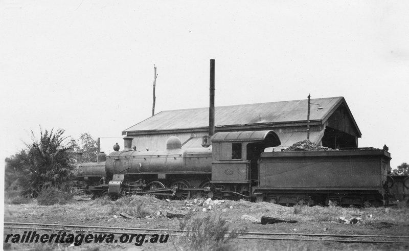 P02803
E class 307 without a sand dome, side view
