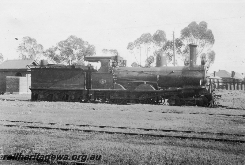 P02810
T class 171, side view.
