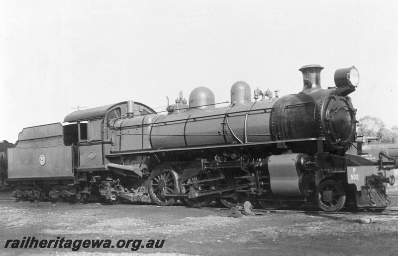 P02846
P class 502 steam locomotive with short tender off PR class 538, side and front view, c1960.
