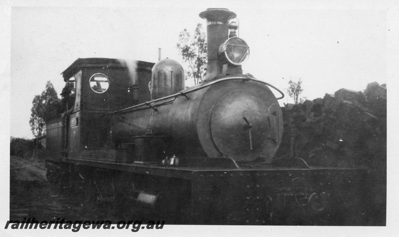 P02858
Millars steam locomotive 