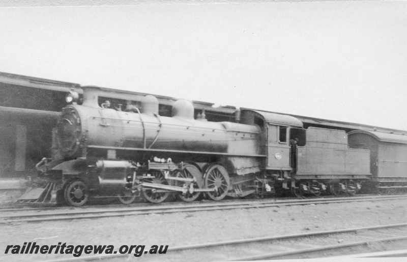 P02938
P class 441 steam locomotive, front and side view, Kalgoorlie, EGR line.
