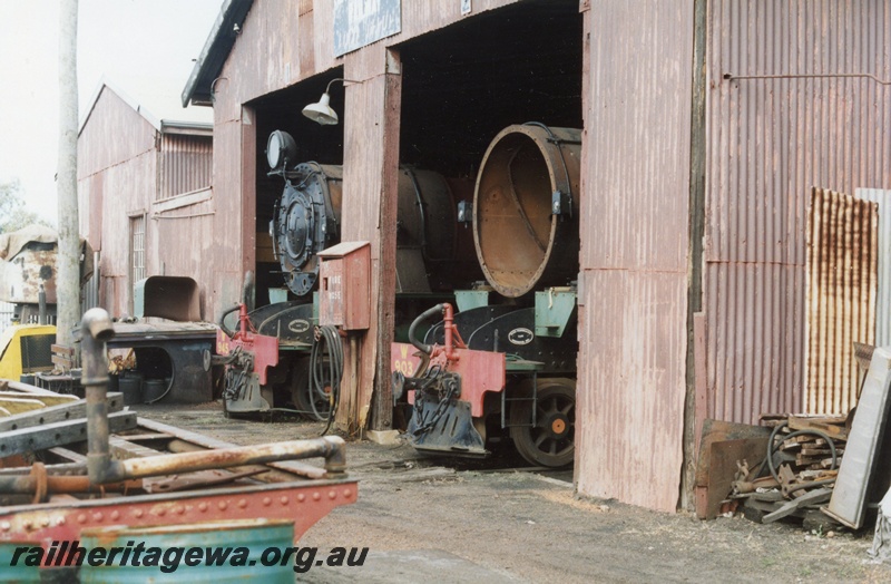 P02958
W class 945 and W class 903 steam locomotives in the HVR loco shed, Pinjarra.
