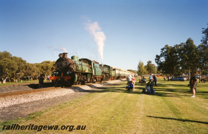 P03034
W class 920 steam locomotive double heading with PM class 706 steam locomotive, front and side view at Yarloop Steamfest, SWR line.
