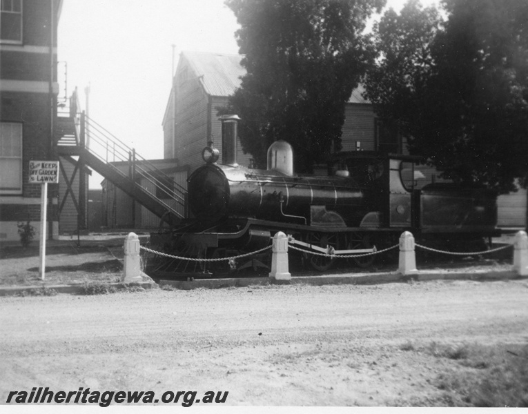 P03081
R class 174 steam locomotive, front and side view, preserved Midland Workshops, Midland Junction.
