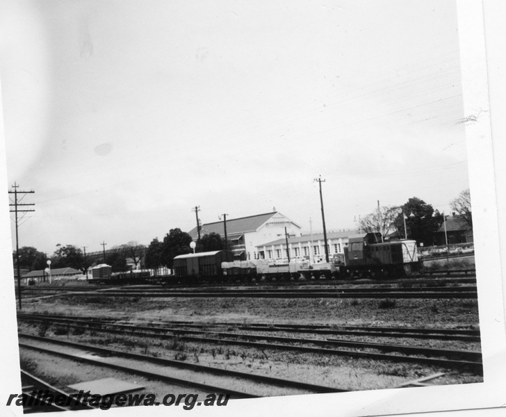 P03126
TA class 1810, shunting, Midland, ER line
