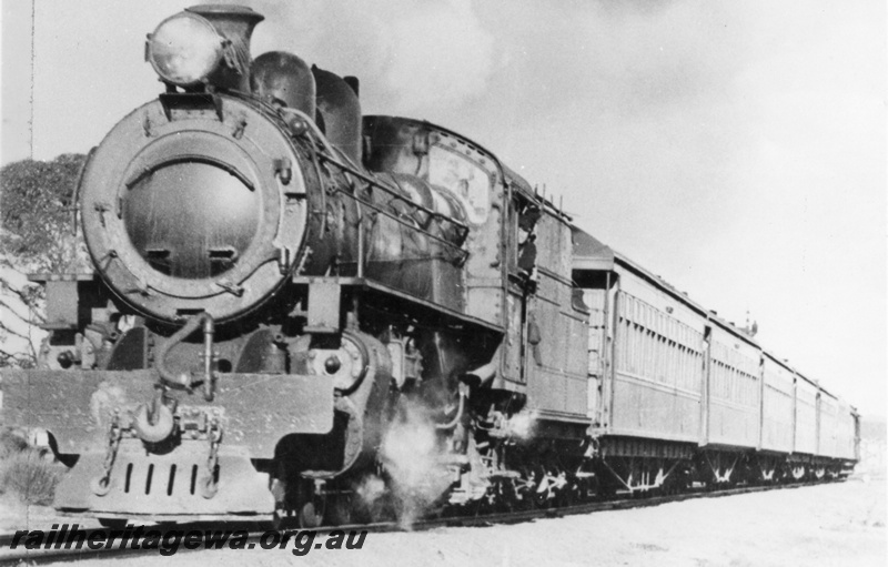 P03267
P class steam locomotive, on the Kalgoorlie Express heading eastwards to Kalgoorlie, Yellowdine, EGR line. View along the train
