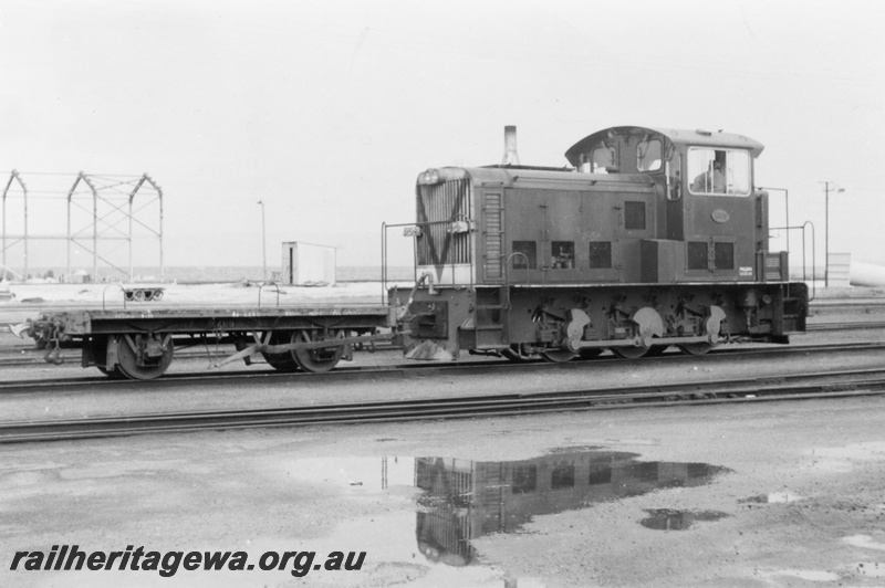 P03299
T class 1804, NS class shunters float, Albany, GSR line, front and side view
