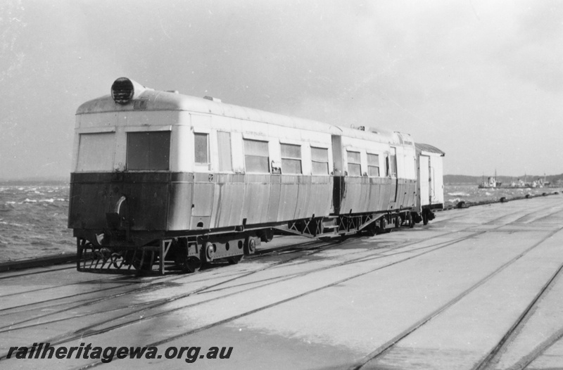 P03302
ADE class 447, D class van, in Albany Harbour ownership, Albany Wharf, GSR line, end and side view
