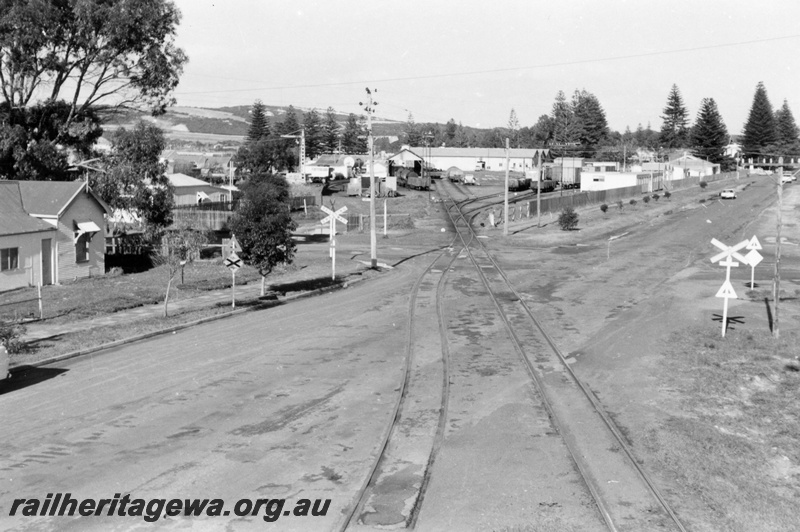 P03325
Overall view of the yard from the Coolgardie end, Esperance, CE line
